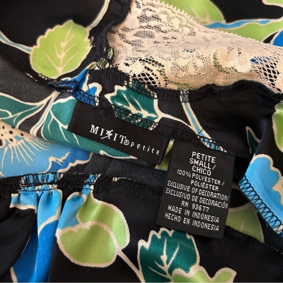 ❤️ MIXIT Floral Lace Trim Camisole Top - Blue and Black petite S - Picture 6 of 10